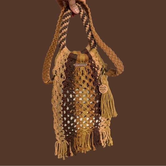 Vintage macrame handbag with Strap - Picture 7 of 16